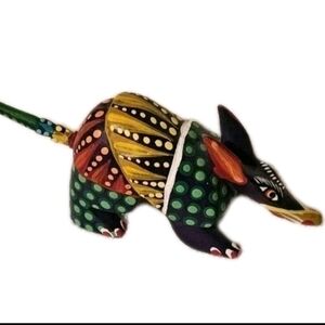 Oaxacan Alebrije Mexican Hand Carved Armadillo Beautiful Colors Signed 5" X 2"